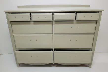 Ten drawer chest of drawers painted with Annie Sloan Chalk paint